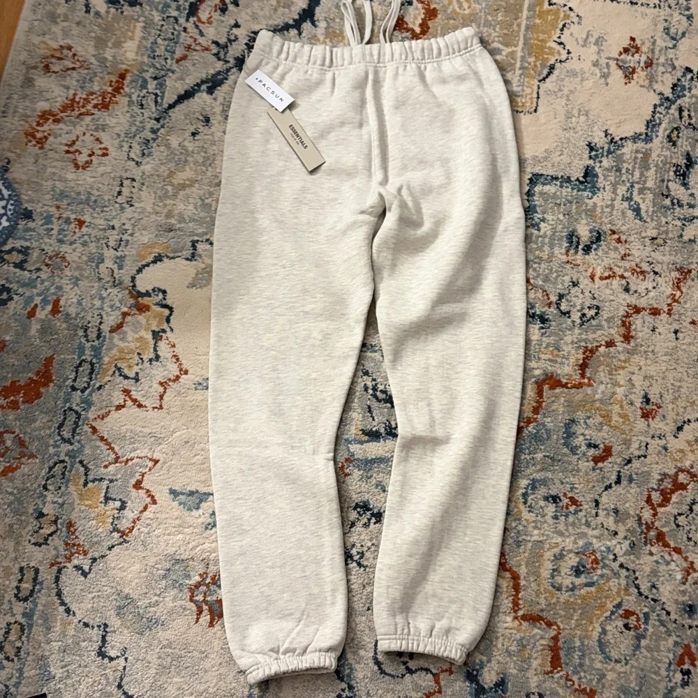Essentials Fear Of God sweatpants light oatmeal size large
